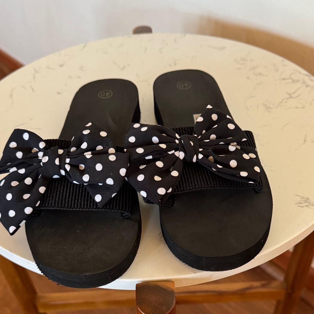 Black Polka Dot Bow Slides